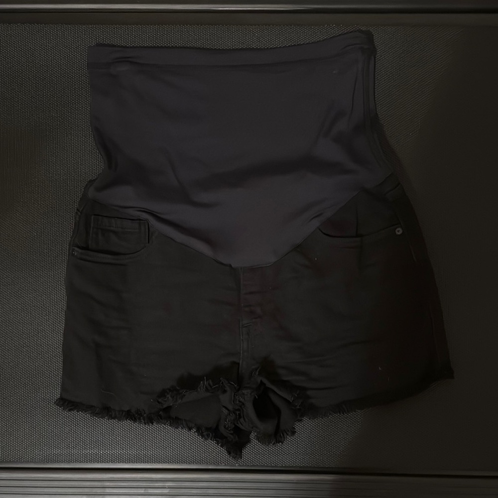 Chic Black High-Waisted Shorts